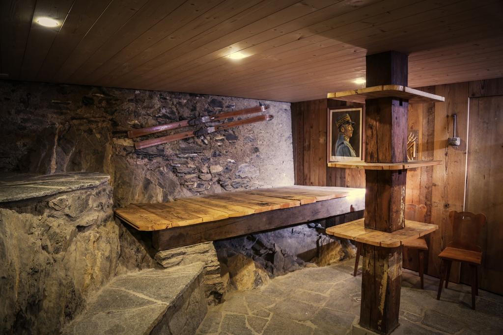 Pfruendhaus Villa Guttet-Feschel Bagian luar foto
